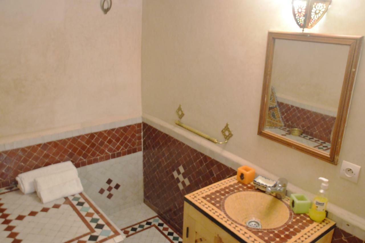 Riad Oumkaltoum Fez Buitenkant foto